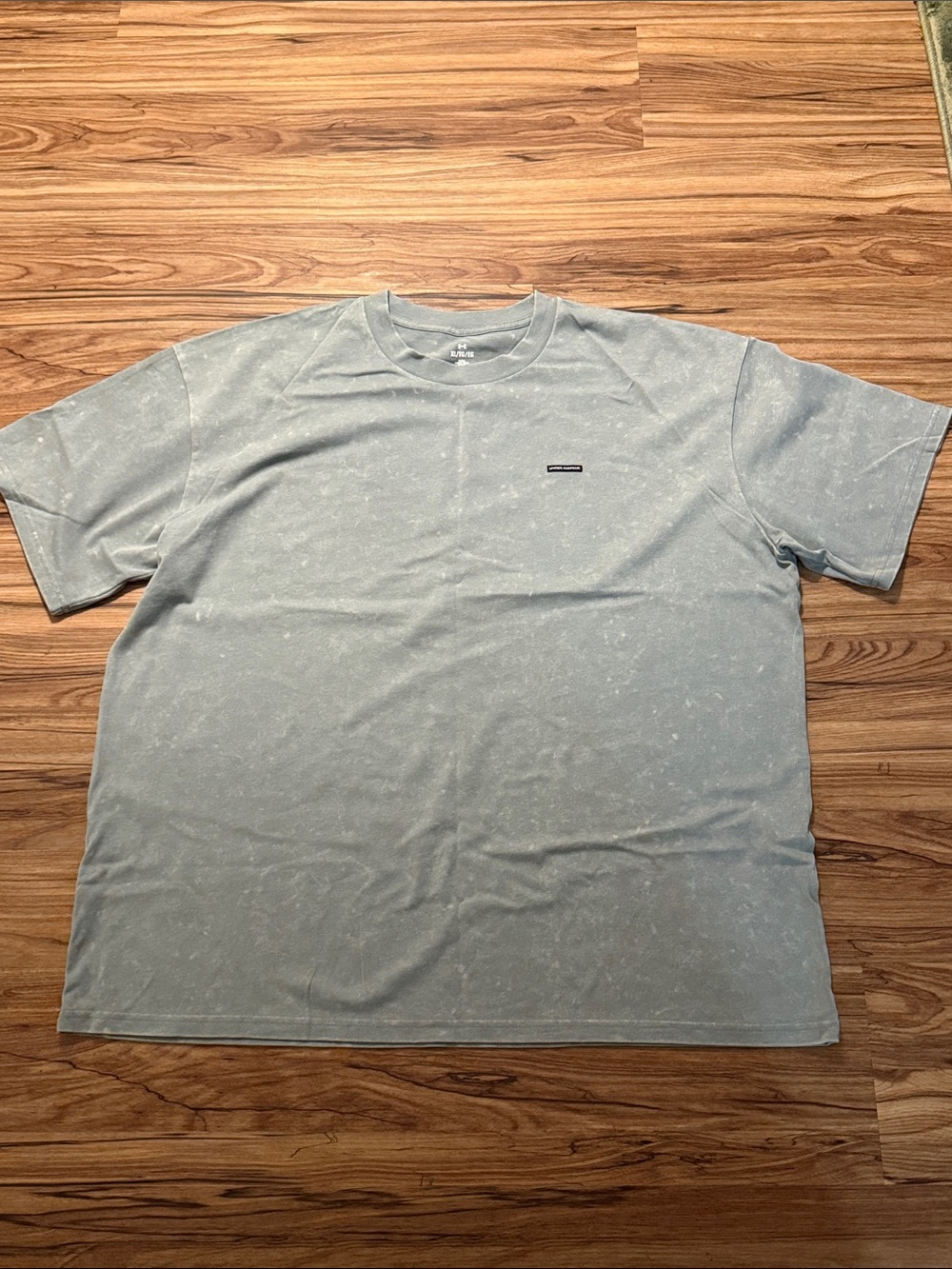 Under Armour T-shirt